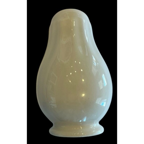 Mikasa COUNTRY CLASSICS / BRIDAL WHITE Salt Shaker Single Replacement w/… - Picture 1 of 6